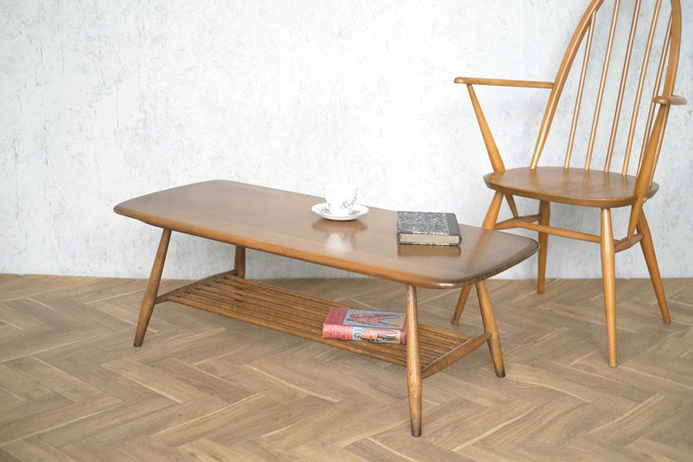 コーヒー・ローテーブル