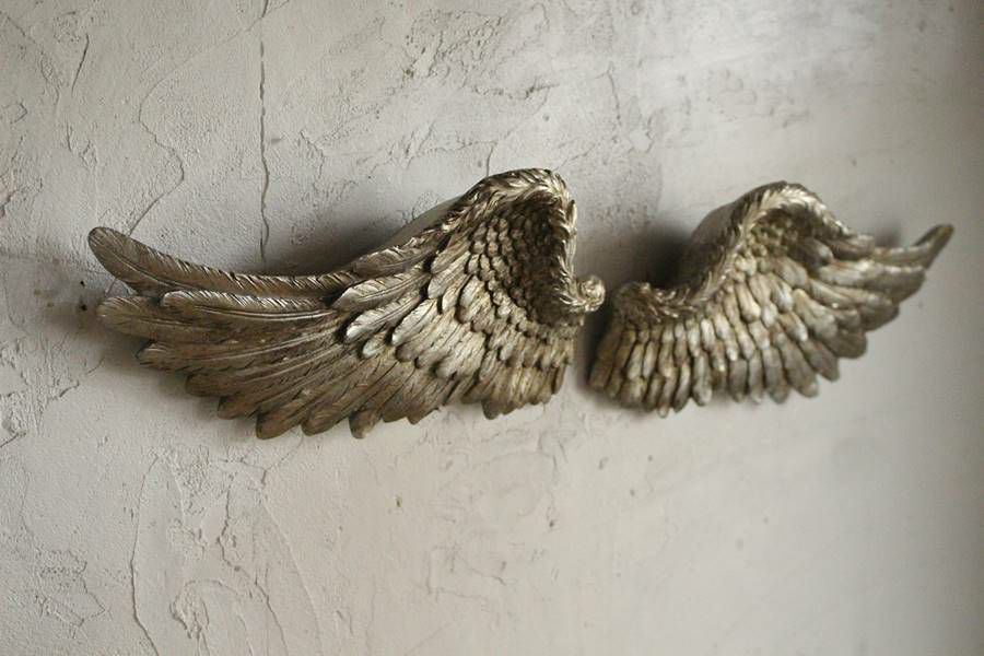 天使の羽根のオブジェ1