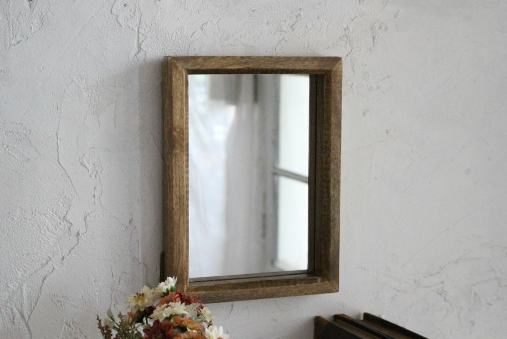 かわいい天然木の鏡