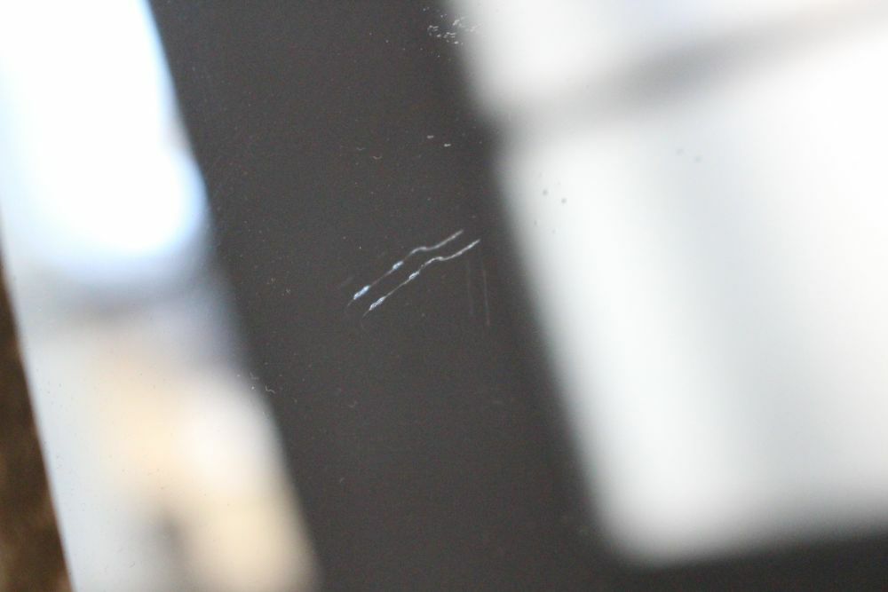 素朴な天然木の鏡