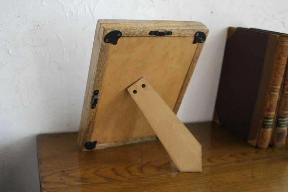 天然木の鏡背面