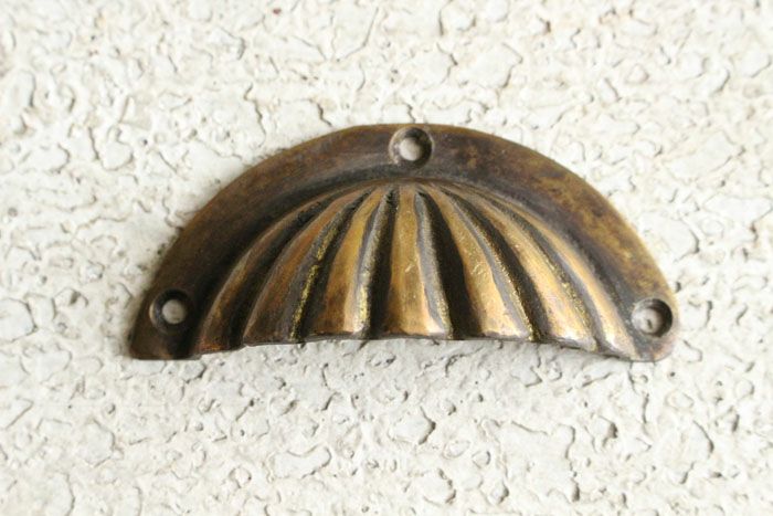 オールドブラス・シェルハンドル/アンティーク調古色真鍮の取っ手 貝
