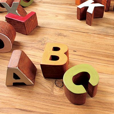 ウッドアルファベット/手作り木製カラフルなABCサイン の通販 アンティーク調でおしゃれなフック 取っ手 DIYのお店MALTO