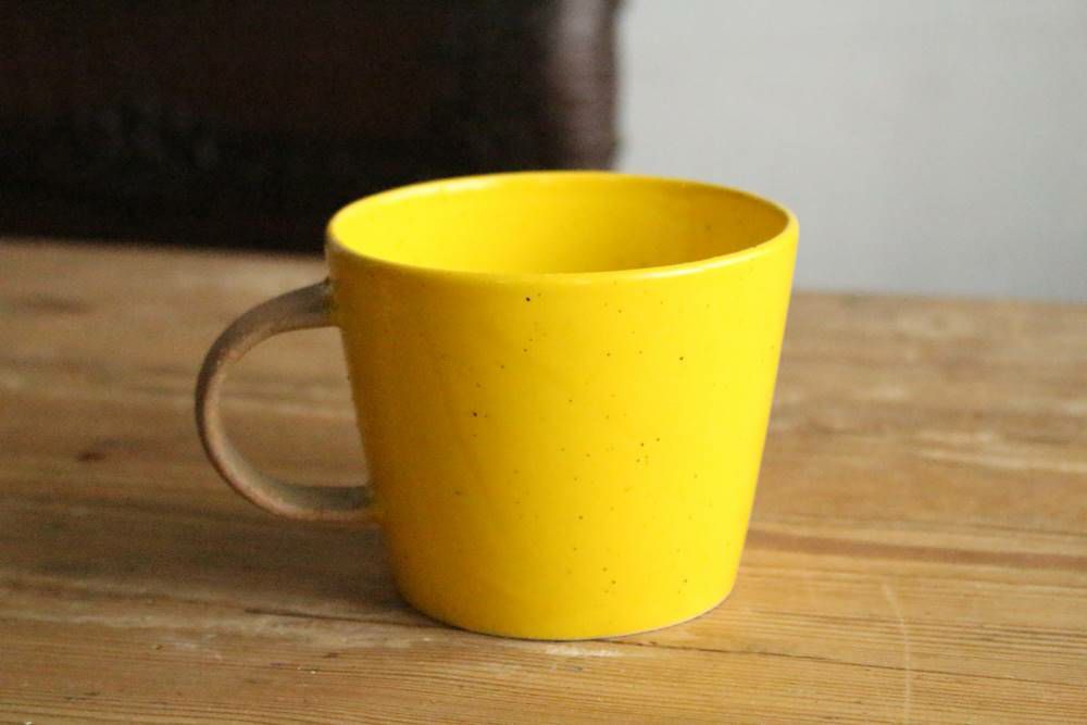 かわいい美濃焼きのマグカップ黄色