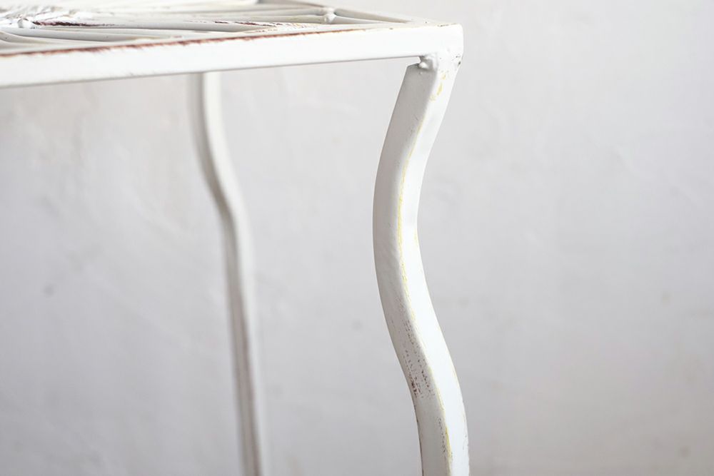 アンティーク調のフラワーコンソール