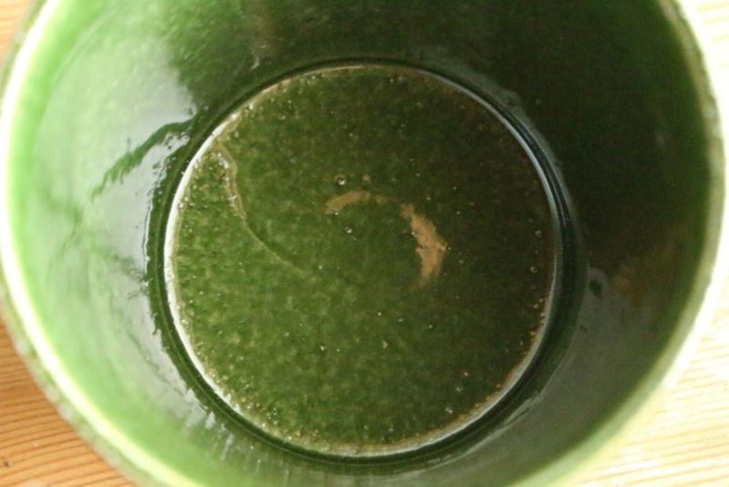美濃焼きのマグカップ緑いろむら