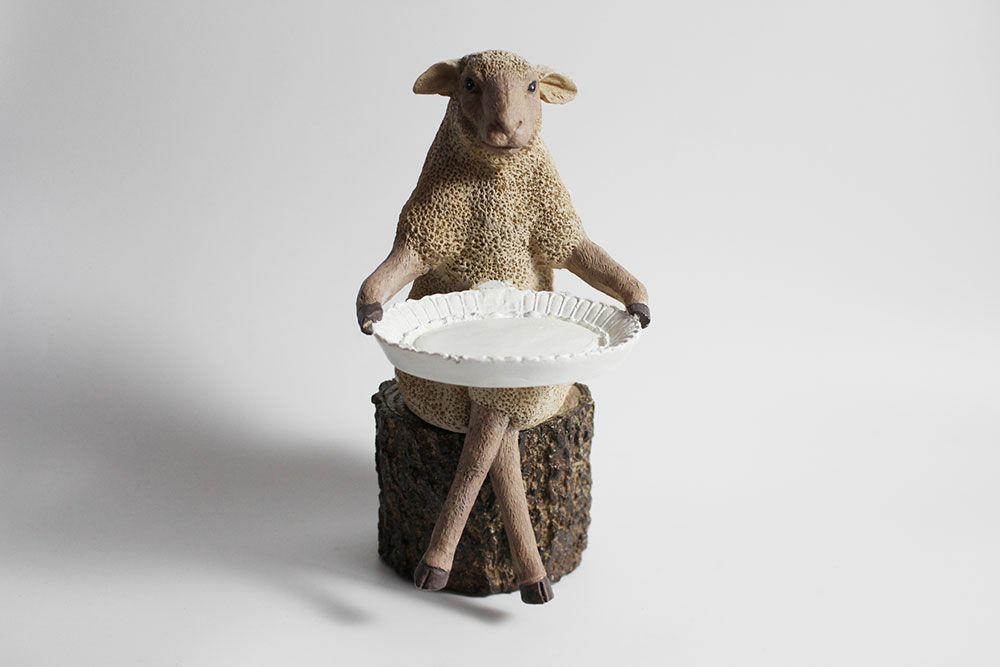 羊の可愛いオブジェ