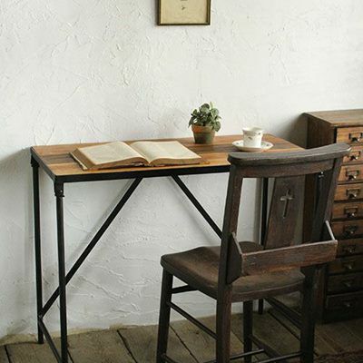 かっこいいナチュラルな木製天板デスク