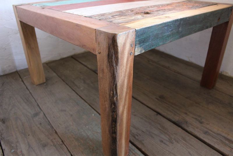 古材を使ったソファーテーブル