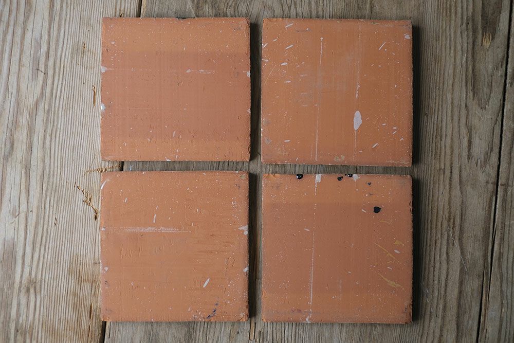 かわいいメキシコタイルの裏側「