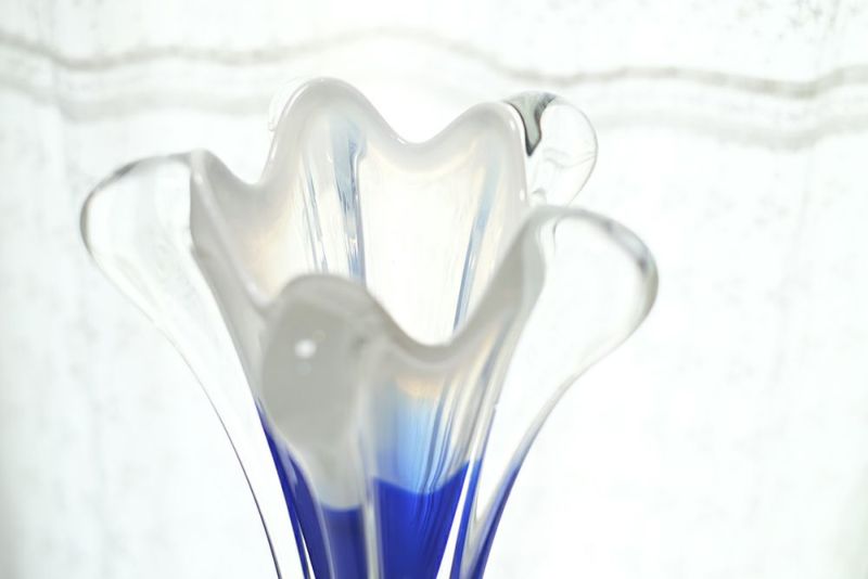 チェコスロバキア EXBOR 作家物 ガラス 花瓶 ガラスベース フラワー