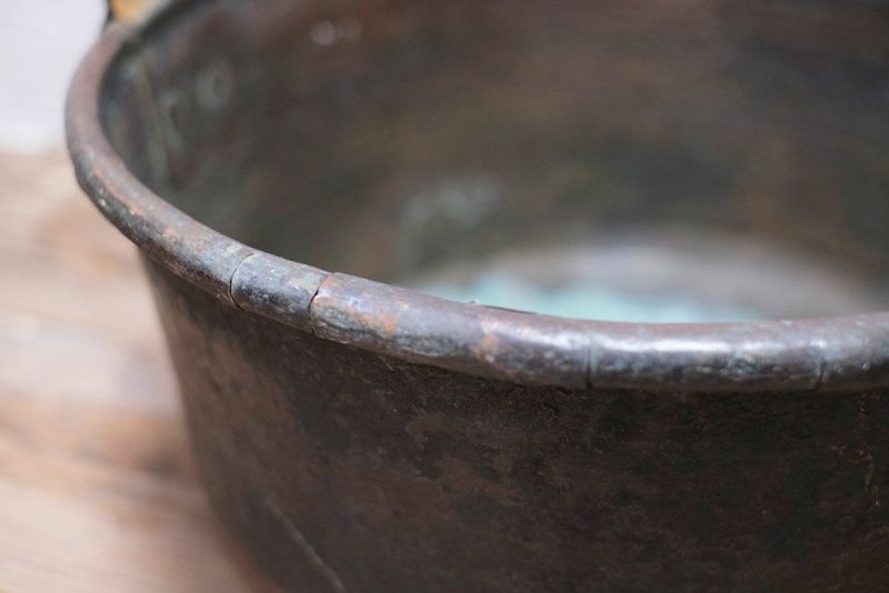 古いアンティーク銅鍋