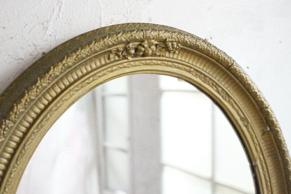 アンティーク オーバルミラーゴールド イギリス 金フレーム 立体的で繊細なレリーフの鏡03