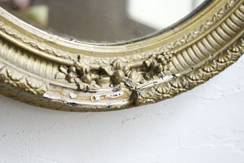 アンティーク オーバルミラーゴールド イギリス 金フレーム 立体的で繊細なレリーフの鏡04