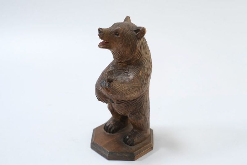 ヨーロッパのアンティーク木彫り熊置き物