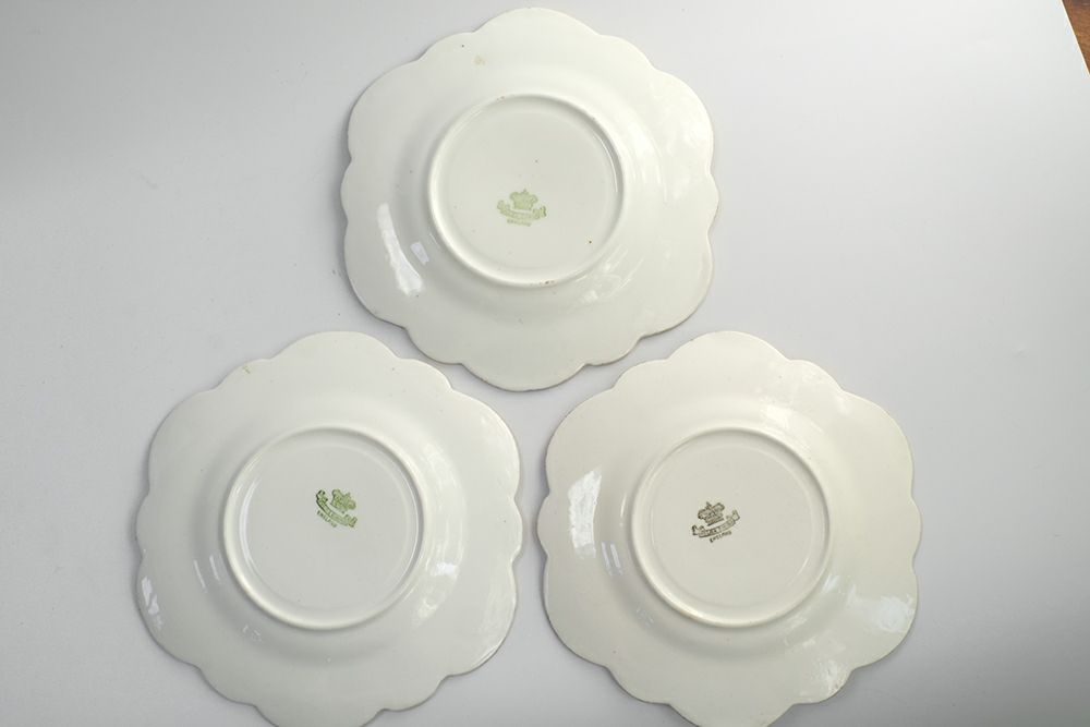 アンティーク ティーカップトリオ MELBA/Wild Violetsパターン刻印