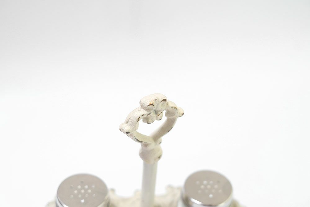 アルバータ・スパイスボトルセット クラシカルな塩コショウ入れ の通販