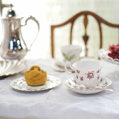 アンティークRoyal Albert(ロイヤルアルバート)の食器を通販