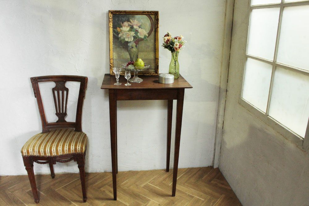 アンティーク ハイテーブル イギリス 飾り気のないシンプルな形 花台
