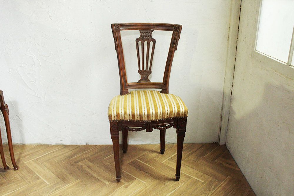 アンティークチェア/ルイ１６世様式 フランス カービングの素敵な椅子