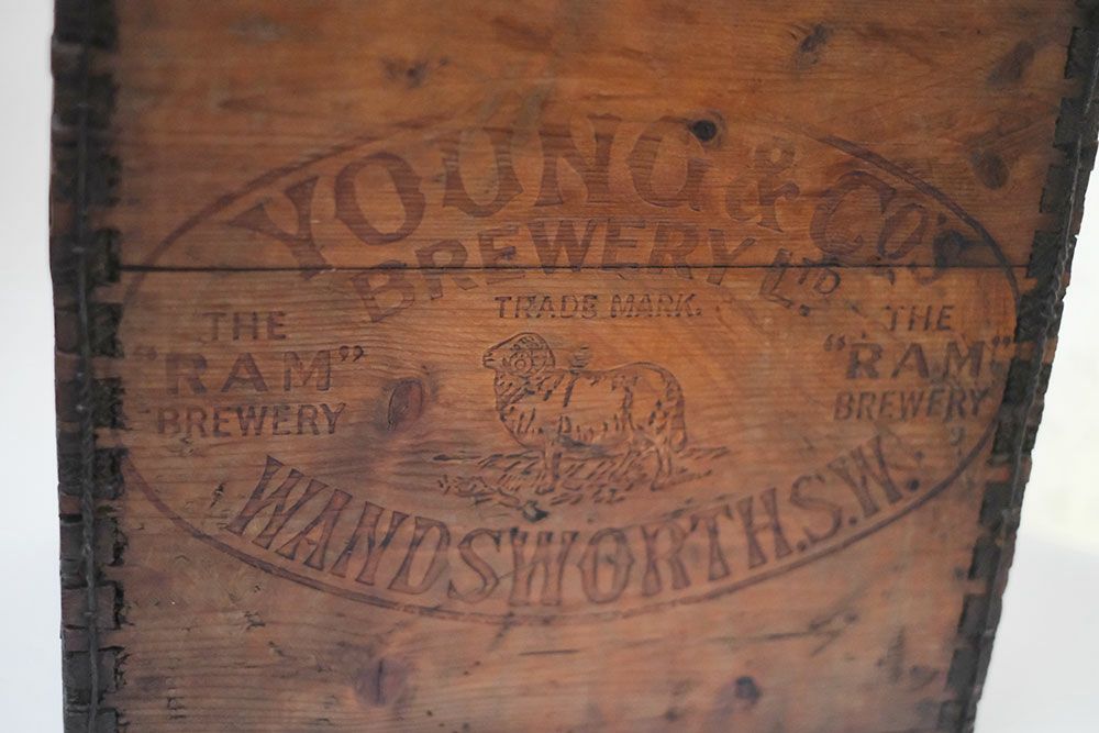 アンティーク ボトルウッドボックスYoung & Co.'s Brewery