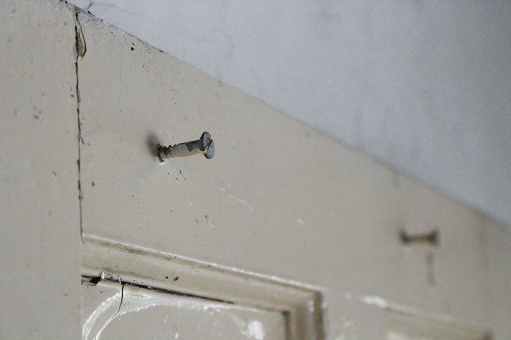 ネジが挿してあります