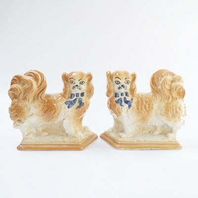 アンティーク スタッフォードシャードッグ リボン ペア マントルドック 犬の置物 オブジェ イギリス