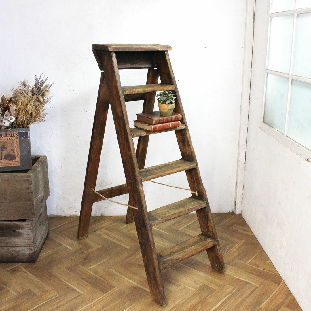 イギリスのアンティークステップラダー