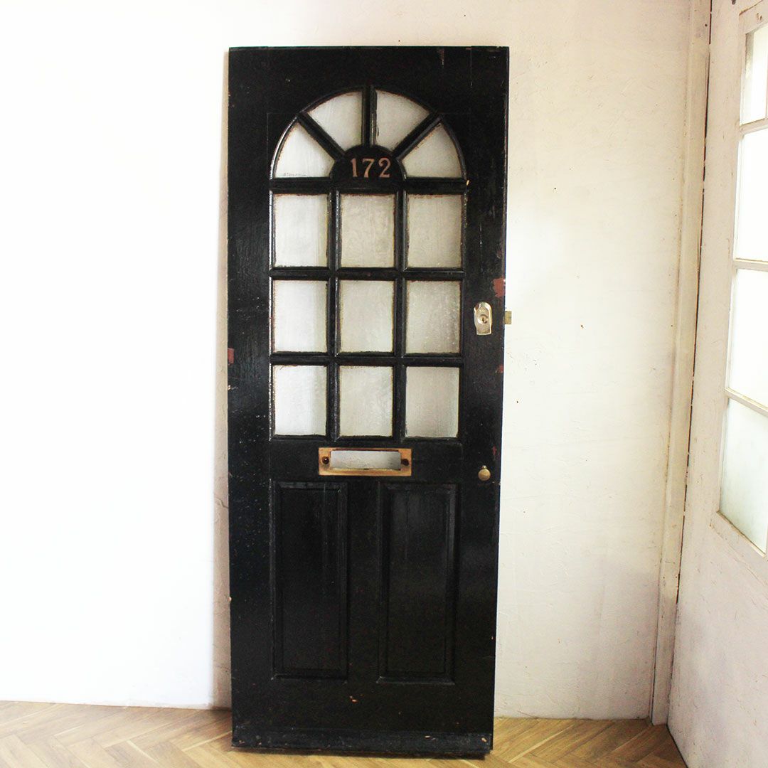 イギリスのアンティーク玄関ドア