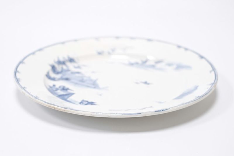 アンティーク陶器の皿