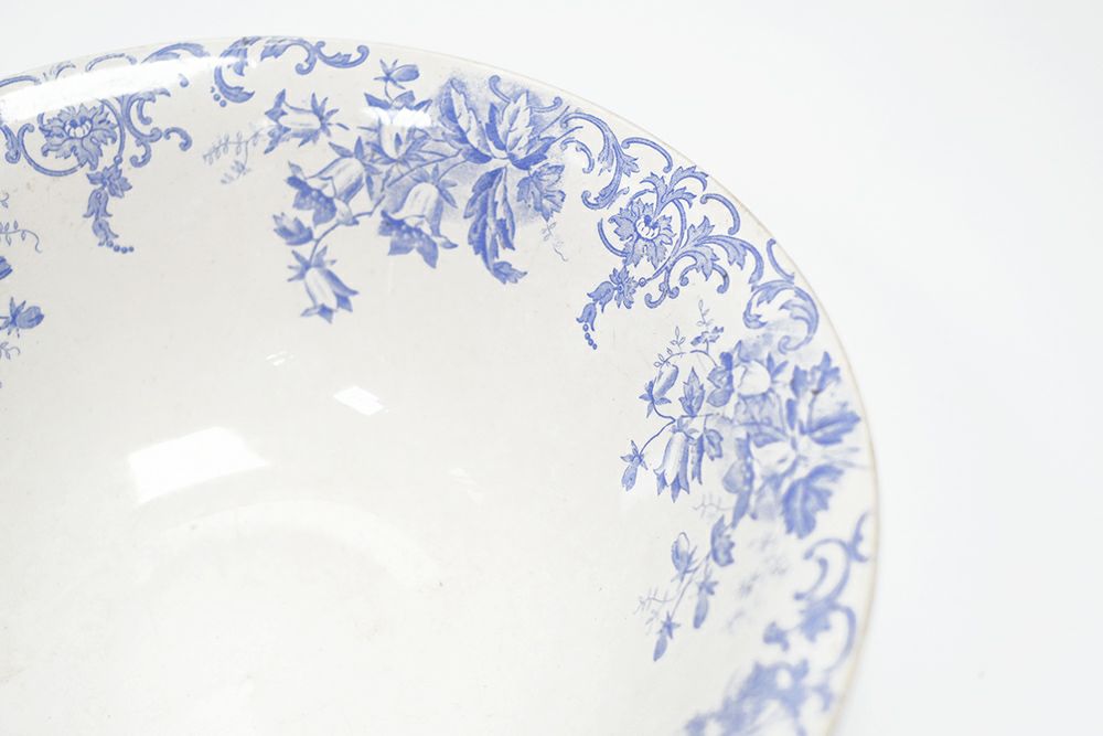 アンティークボウル陶器saint-amand-campanule青い花模様