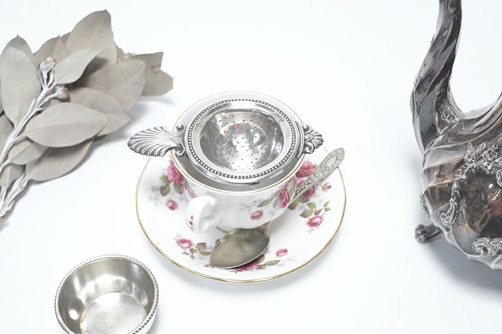 イギリス製　純銀ヴィンテージ・シルバーティーストレーナー　1964年　紅茶こし