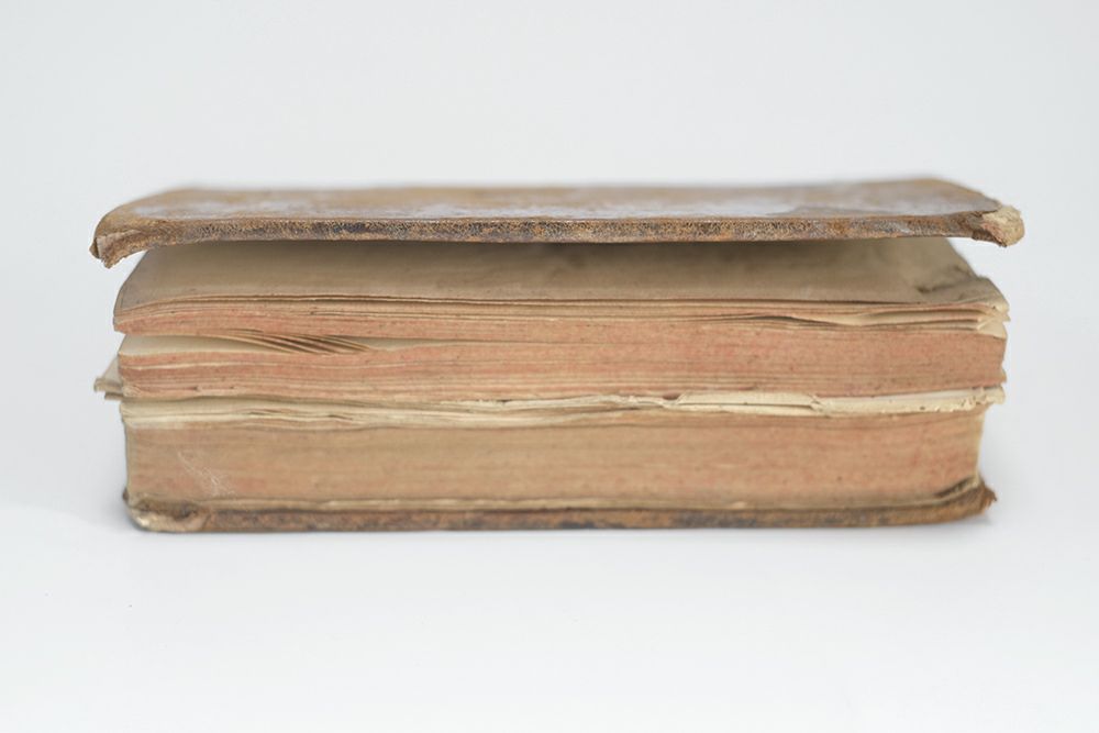 アンティークブック18世紀古い紙