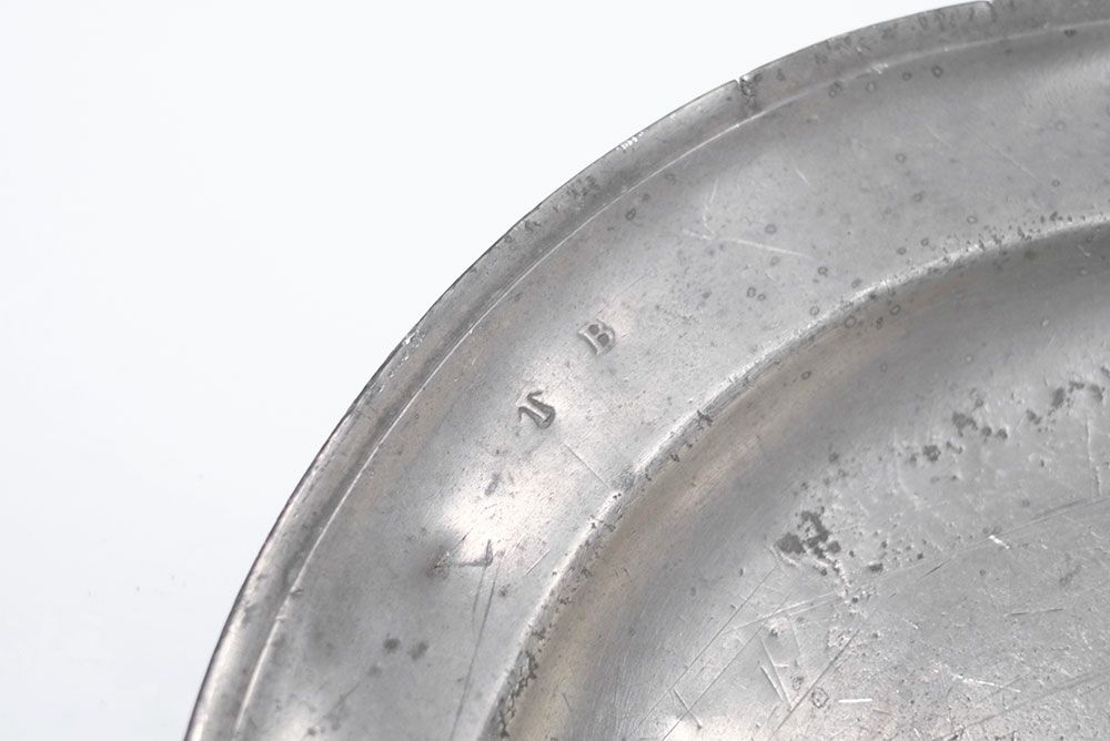 アンティークエタンプレート フランス 丸い形のフランス19世紀の錫製皿8
