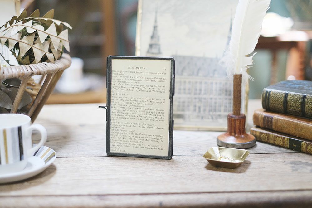 アイアンフレームとガラスの写真立て フォトフレーム