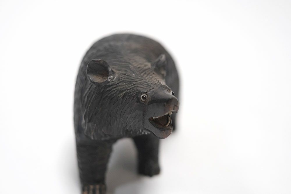 アンティークオブジェ 可愛らしい表情の木彫り熊 スイス 置物3