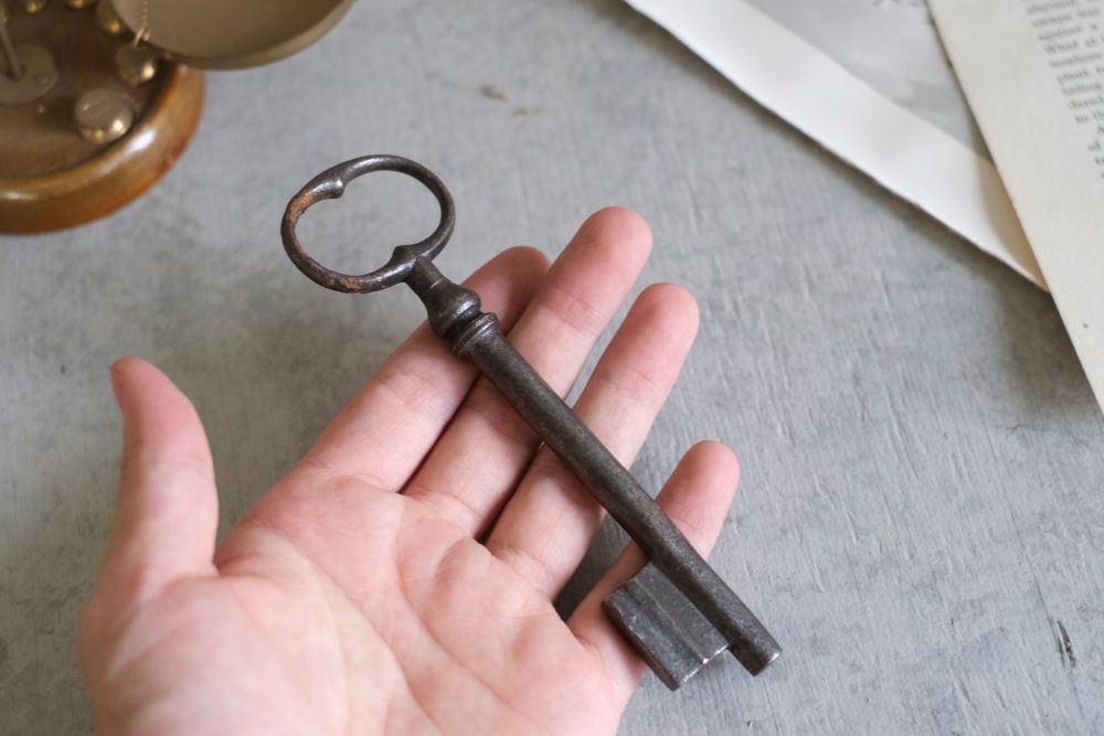 アンティークキー イギリス 鉄製の鍵6