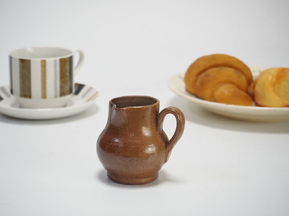 アンティークミルクポット フランス 温かみのある陶器製