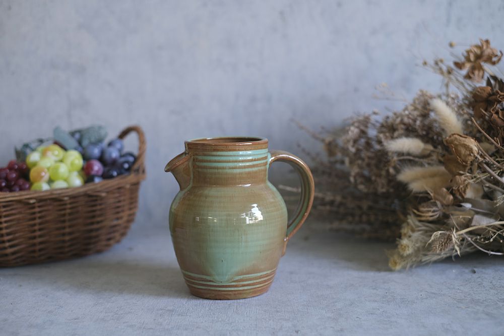 ヴィンテージピッチャー イギリス 色合い綺麗な陶器製ジャグ 水差しの 