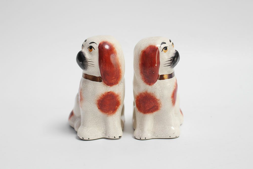アンティークスタッフォードシャードッグ ペア 陶器の置物 スパニエル犬 2個セット2