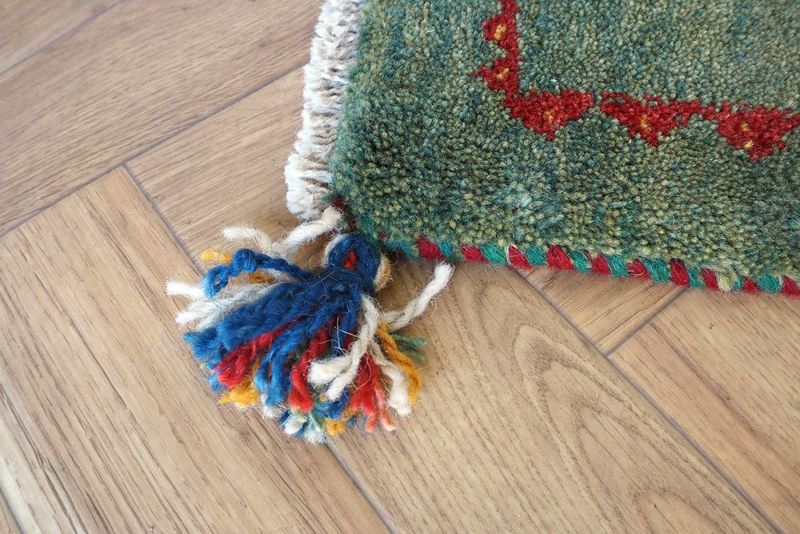 u2)イラン遊牧民の手織りギャッベ・スクエア 40x60cmを通販する東京の