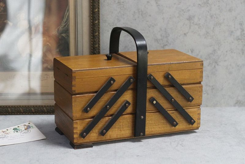 ヴィンテージソーイングボックス 収納力のある素朴な裁縫箱の通販