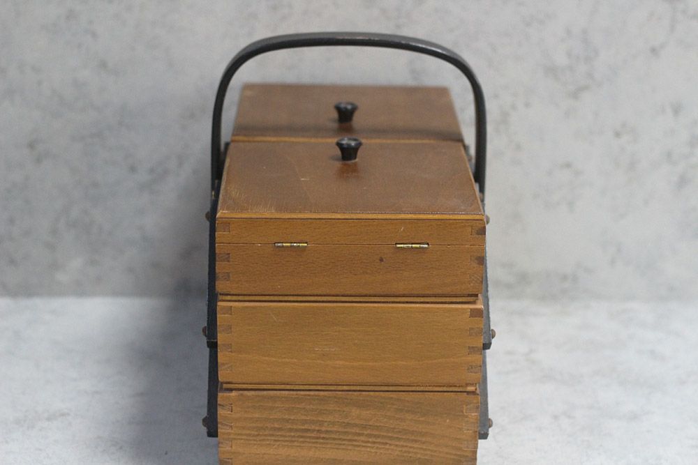 ヴィンテージソーイングボックス イギリス 収納力のある素朴な裁縫箱4