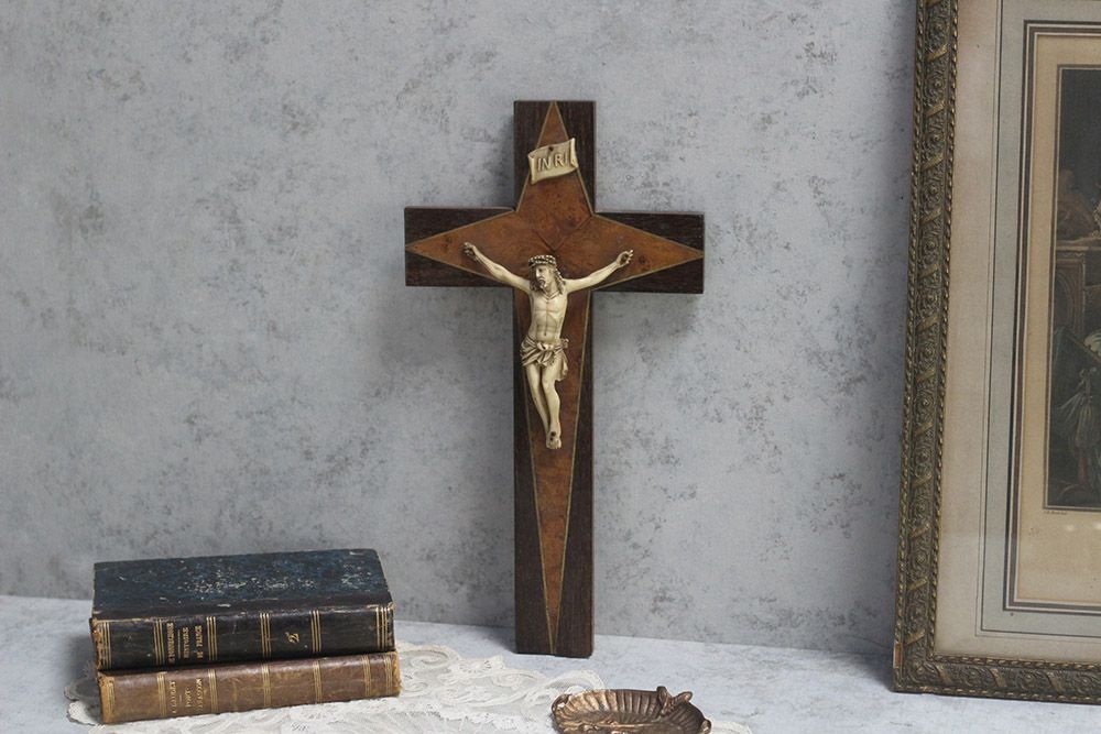 アンティーク十字架 キリスト 木製ベース アイボリー製 フランスの宗教小物