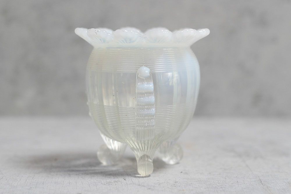 アンティークオパールセントガラスベース フランス ガラスの花瓶3