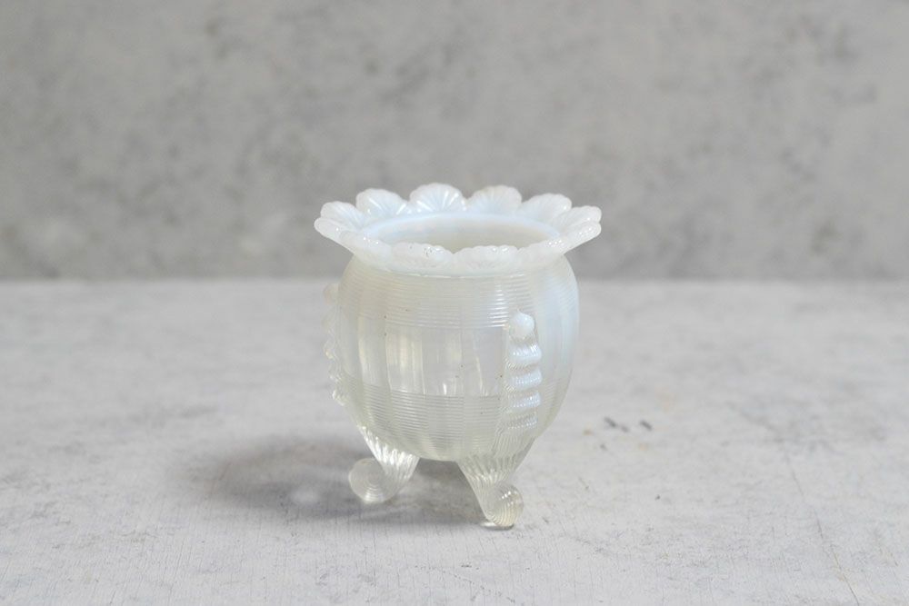 アンティークオパールセントガラスベース フランス ガラスの花瓶8