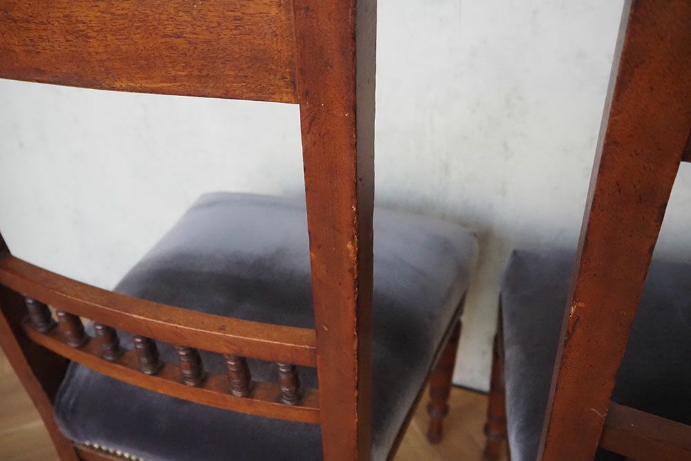 アンティークチェア マホガニー フランス バックレストの優雅な装飾の椅子