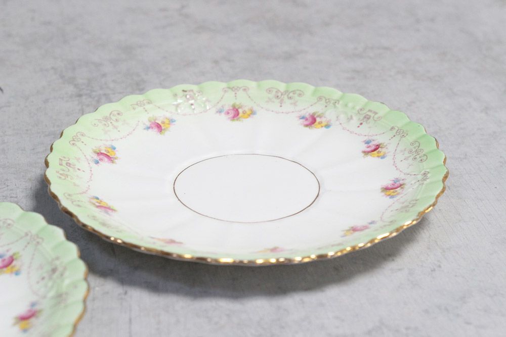 アンティークプレートイギリス ROYAL ALBERT CROWN CHINA2