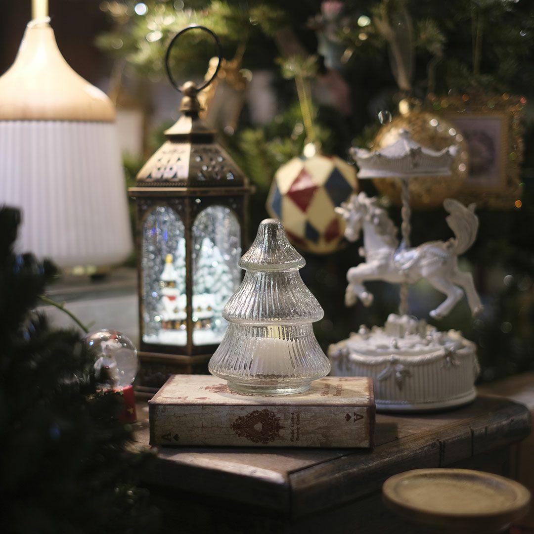 小さなガラスのクリスマスツリー