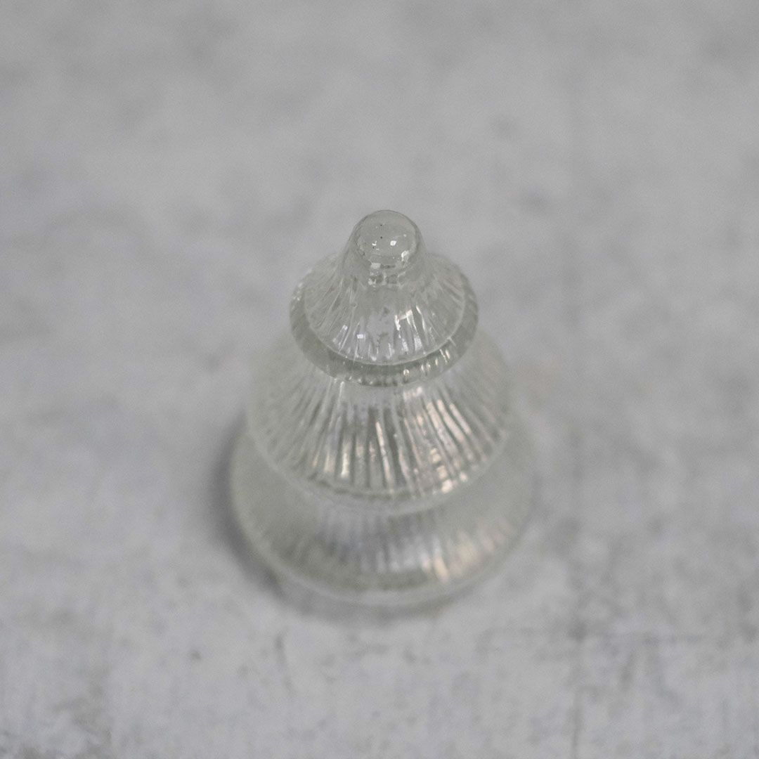 小さなガラスのクリスマスツリー